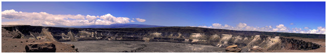 Kilauea Caldera panoramic shot
PC-volcanpano1